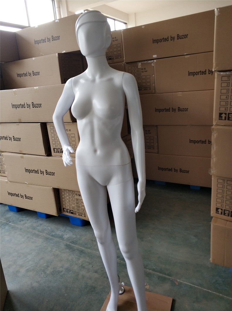 Female Full-Body Mannequins