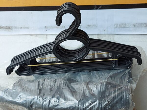 Baby Size Hanger Black Color Plastic Hanger. Sold by 288 Pcs/2Gross