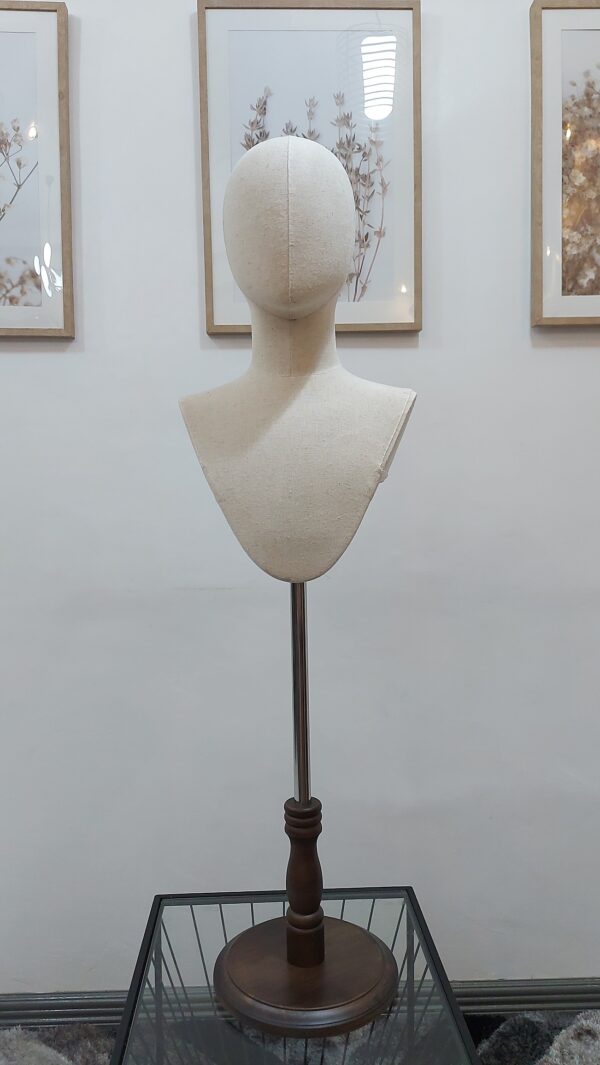 Unisex Head mannequin, fiberglass for fashion accessories-jewelers display