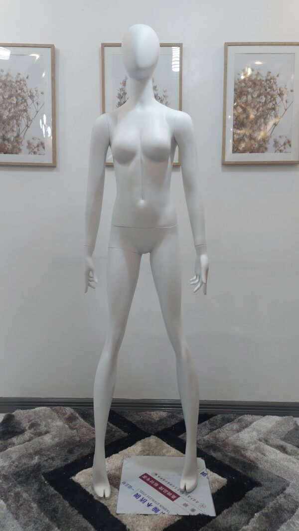 Female Fiberglass full-body Matte White mannequin window display High quality