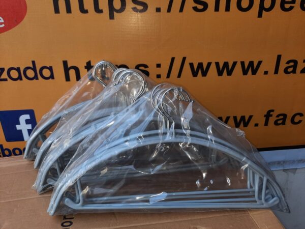 durable creative non-slip plastic hangers adult clothes trousers hangers (20Pcs)